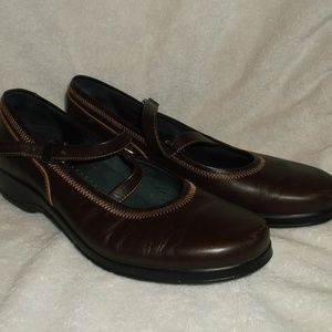 Stonefly Buckle Closure Loafers